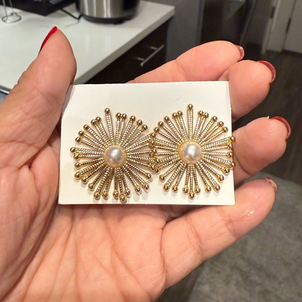 Sunburst Gold Pearl Earrings NWT